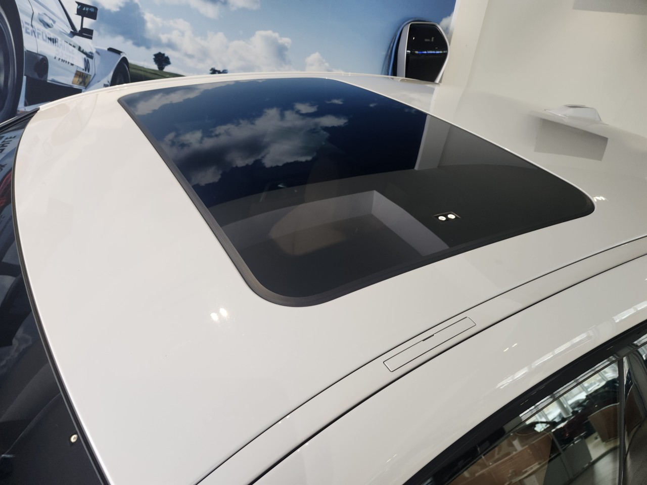 2023 BMW i4 - Image 10