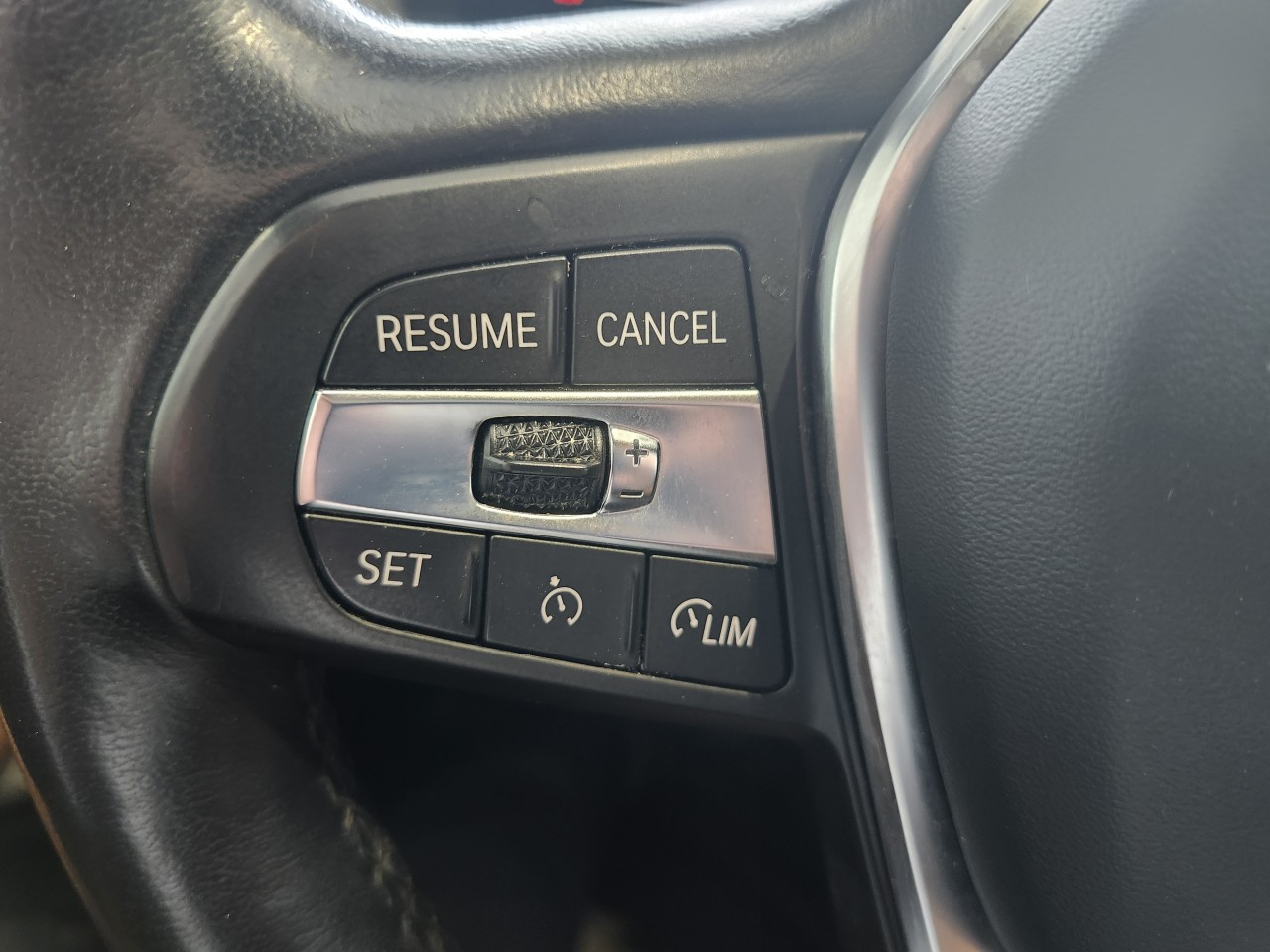 2023 BMW i4 - Image 14