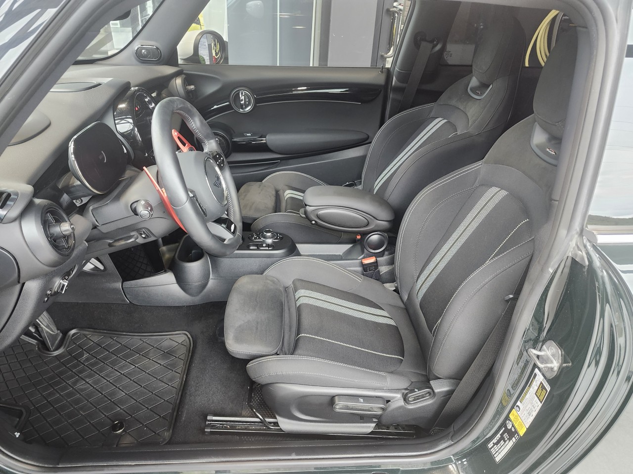 2024 Mini Cooper - Image 13