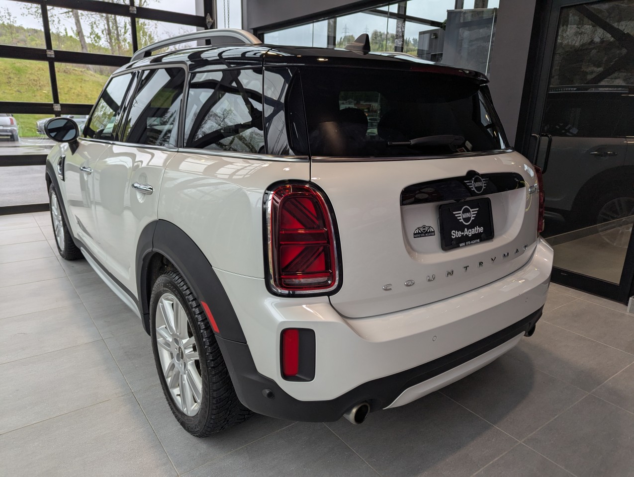 2024 Mini Cooper Countryman - Image 3