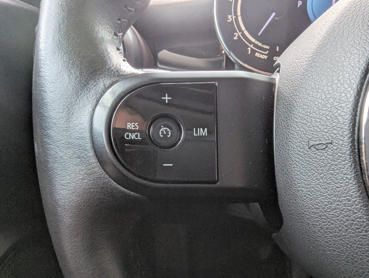 2022 Mini Cooper - Image 15