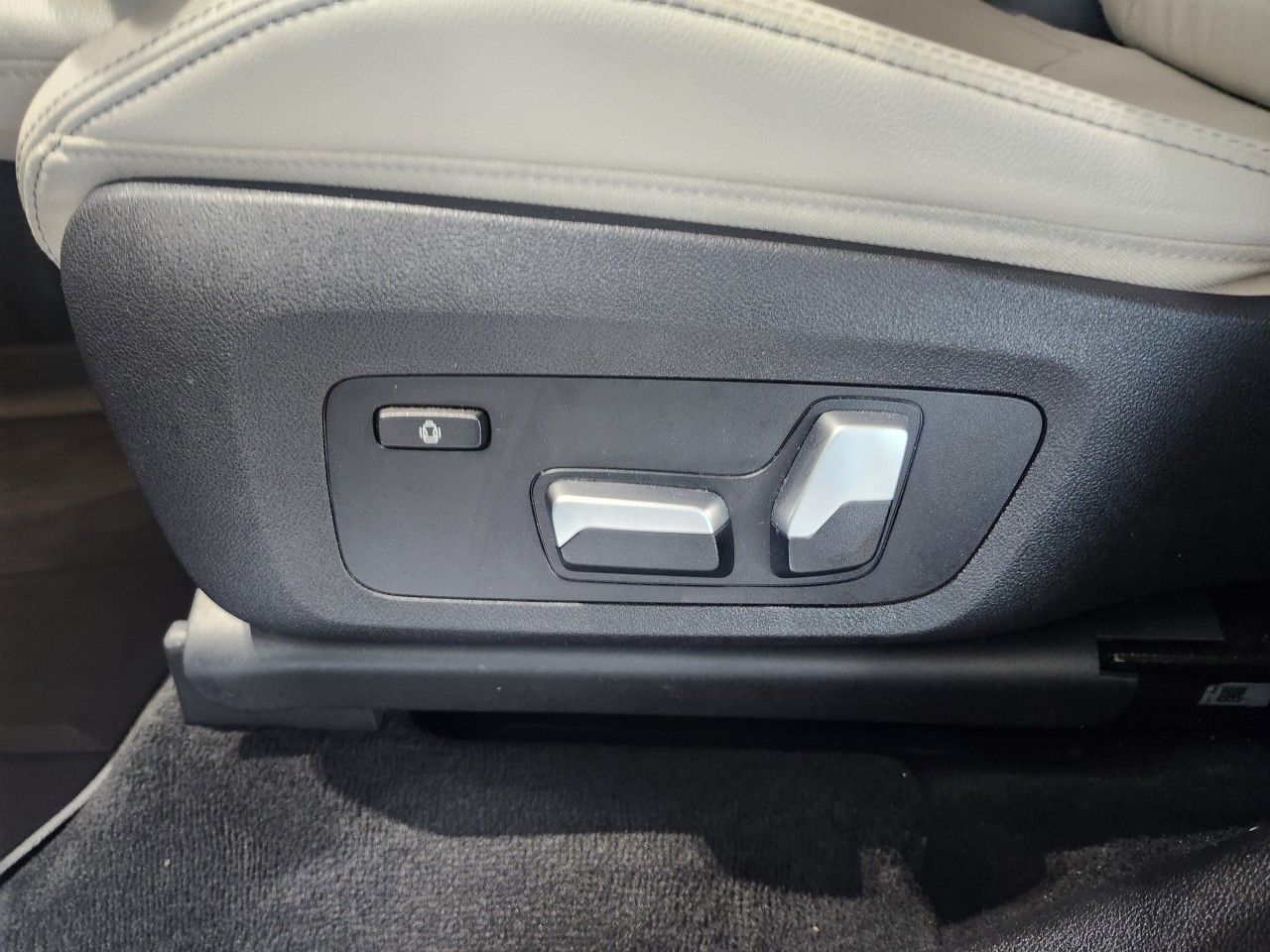 2021 BMW X3 - Image 13