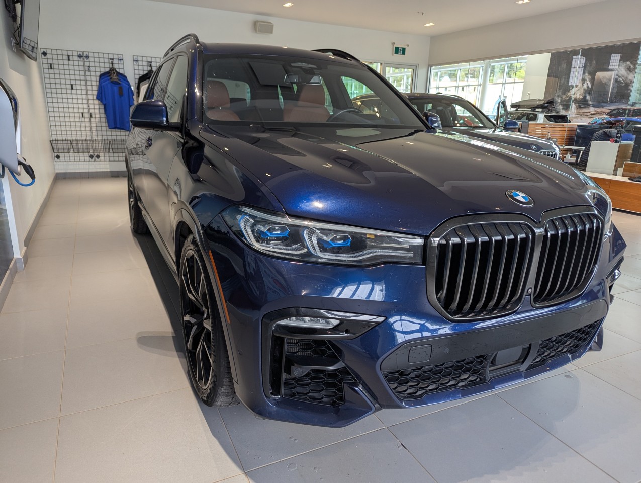 2022 BMW X7 - Image 9