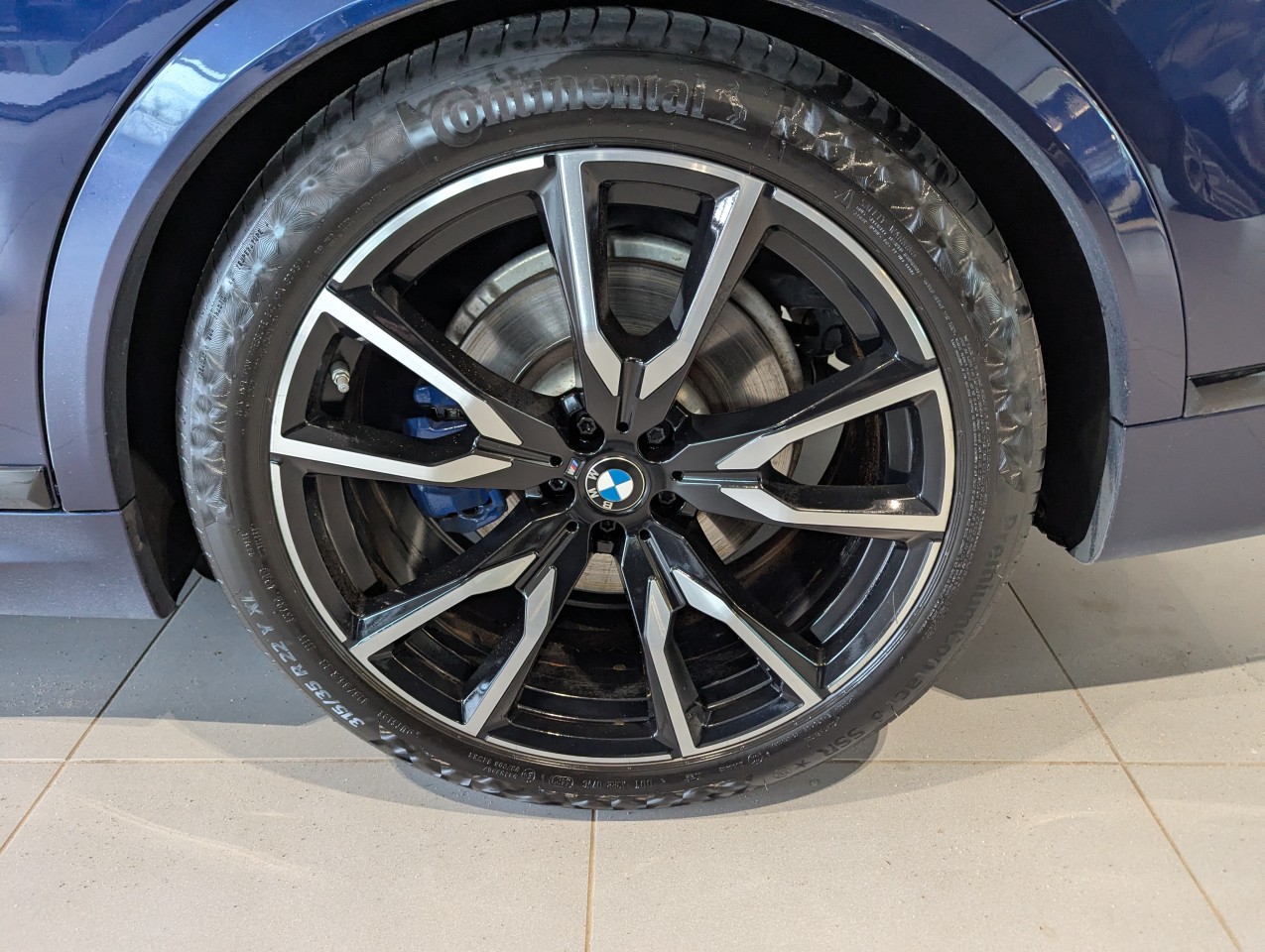 2022 BMW X7 - Image 13