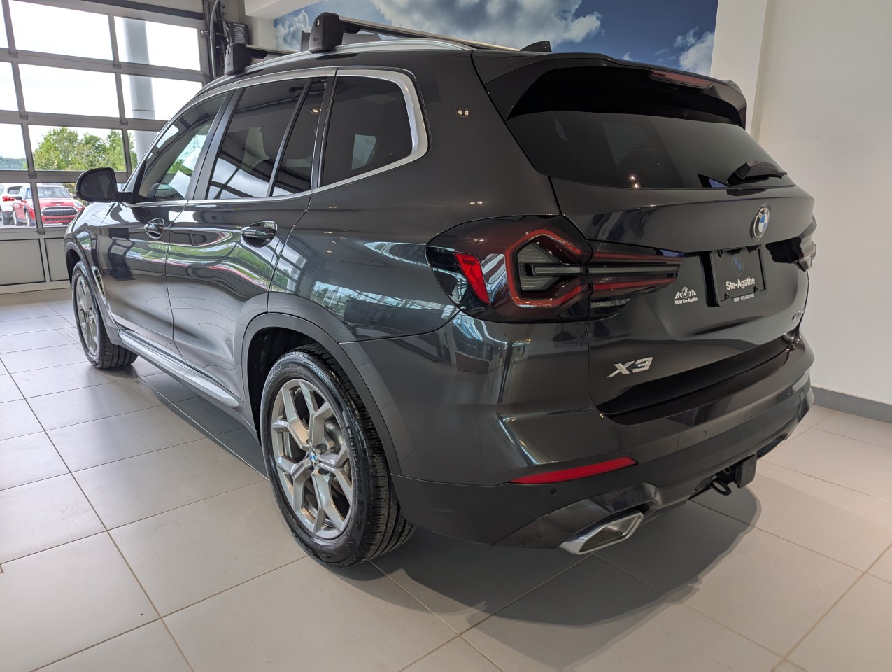 2023 BMW X3 - Image 3
