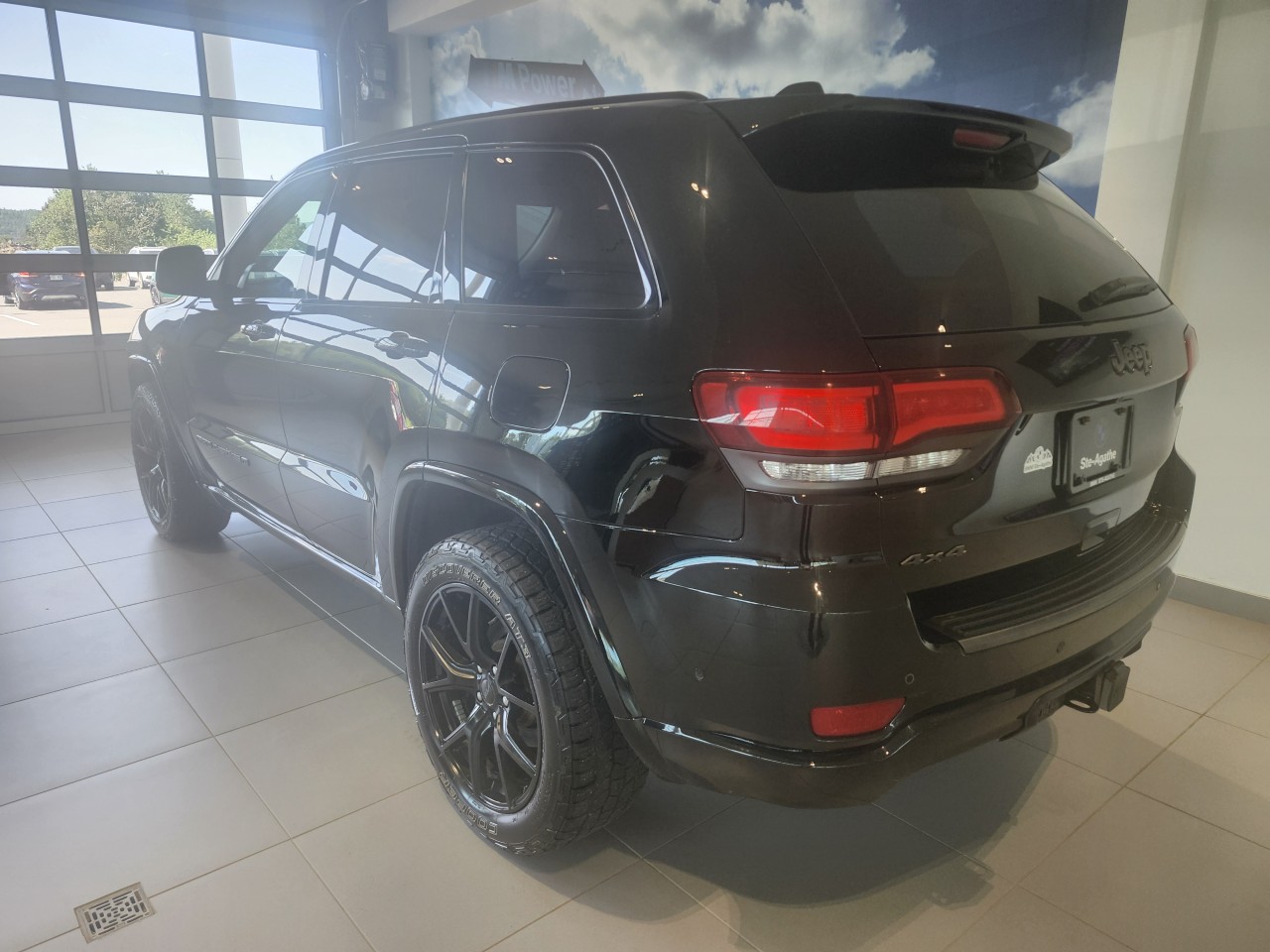 2021 Jeep Grand Cherokee - Image 3