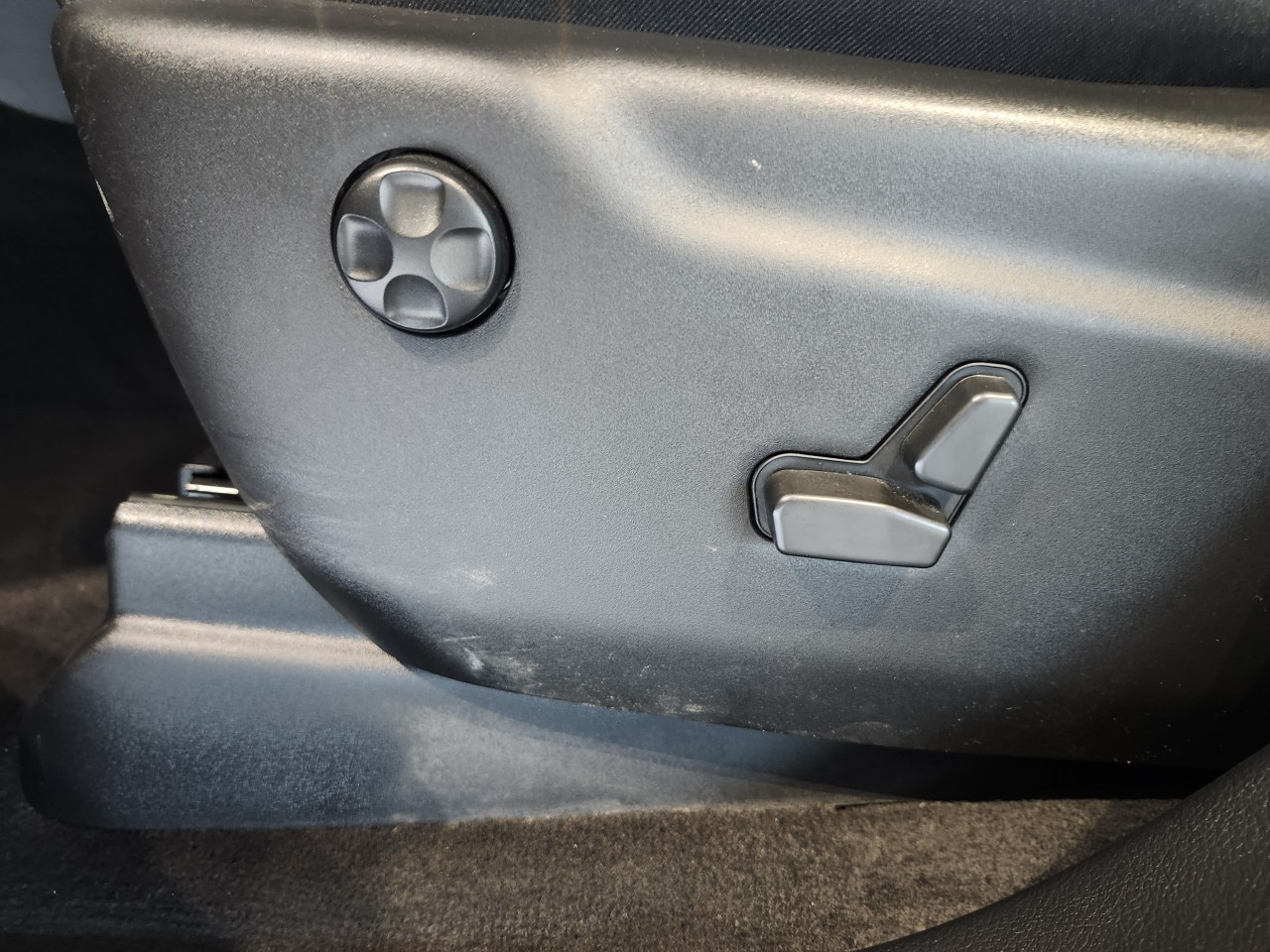 2021 Jeep Grand Cherokee - Image 12