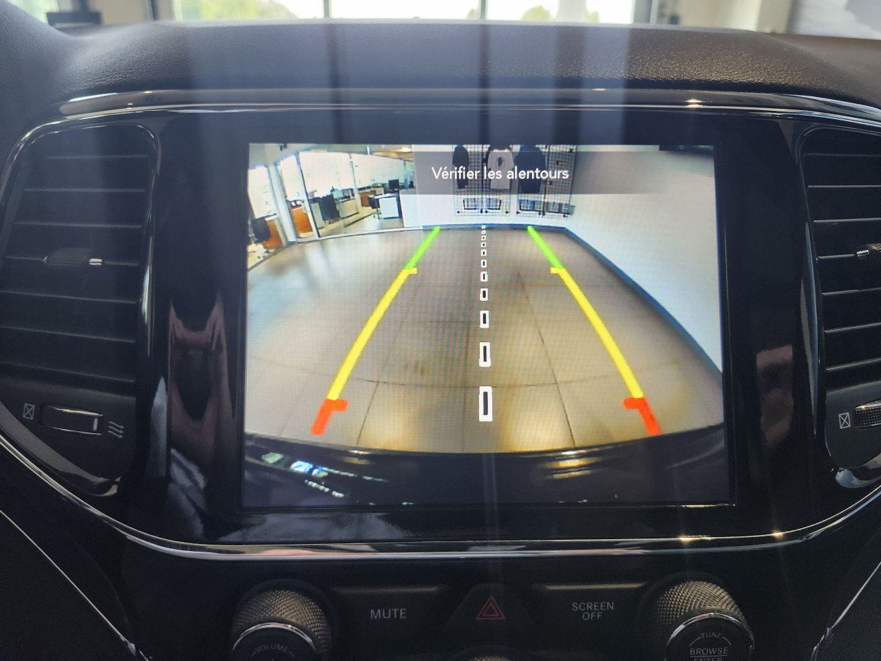 2021 Jeep Grand Cherokee - Image 18