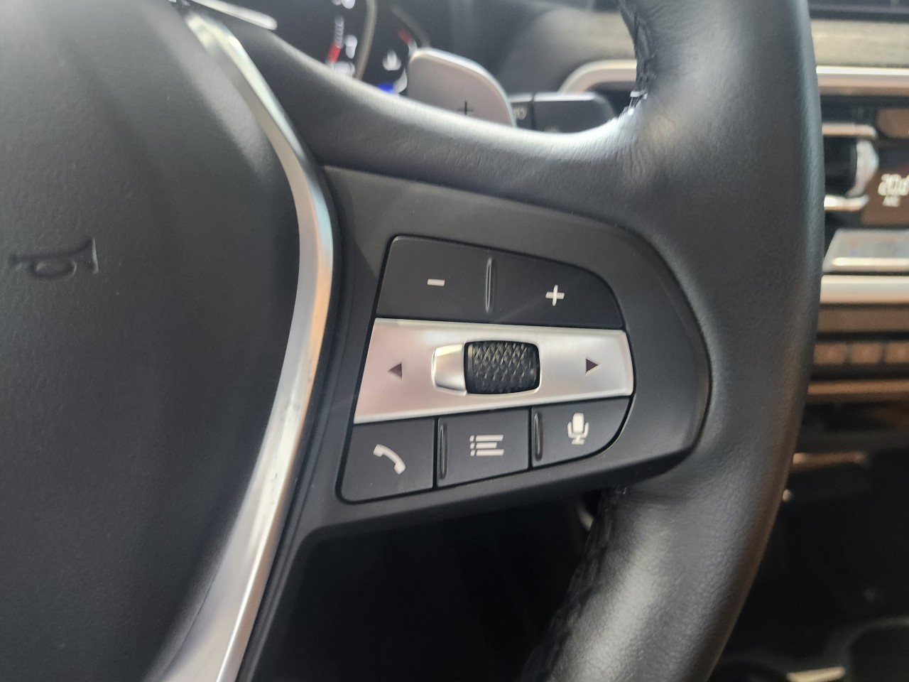 2022 BMW X3 - Image 17