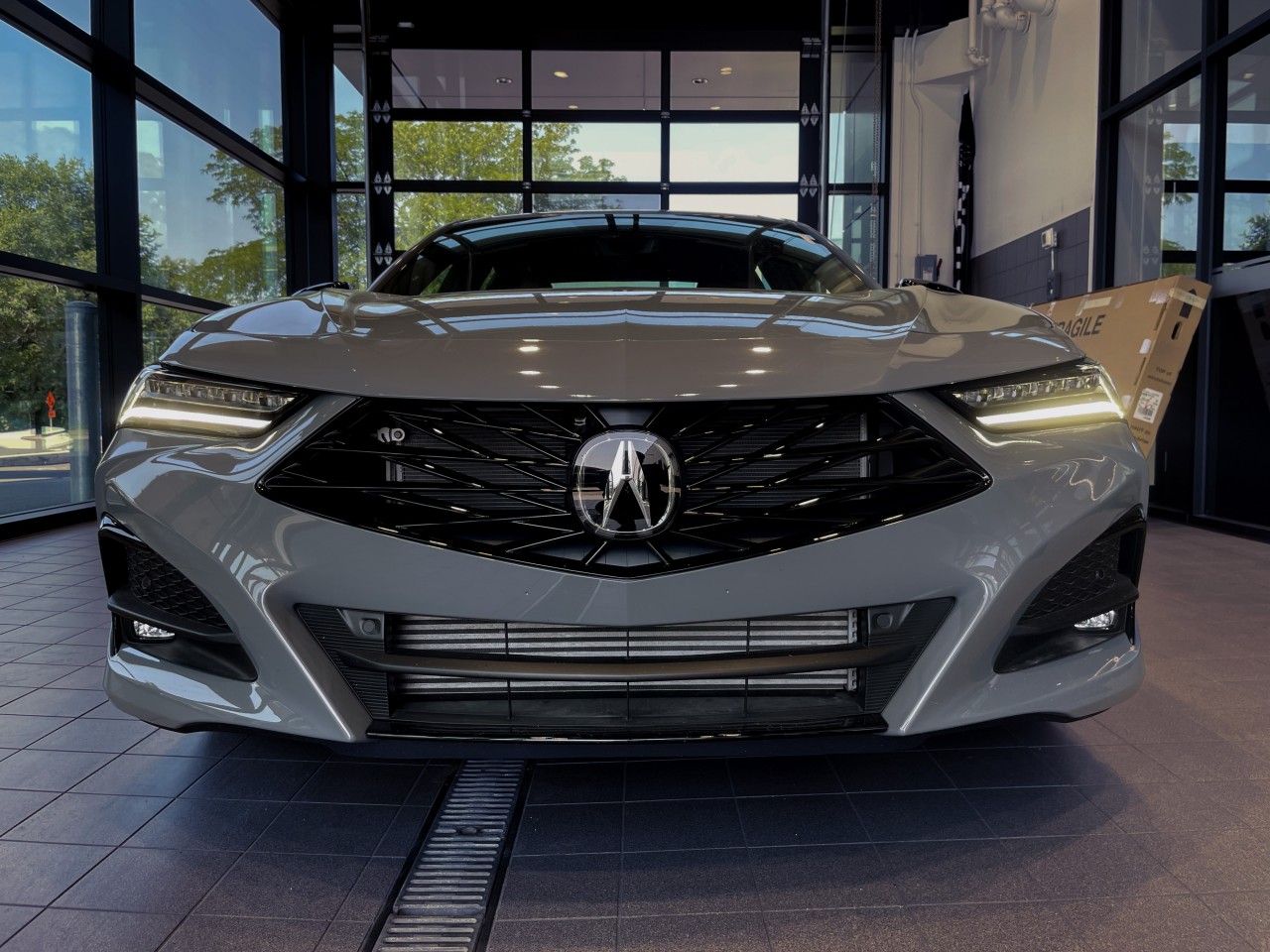 2025 Acura TLX - Image 2