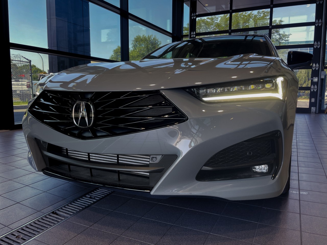 2025 Acura TLX - Image 3