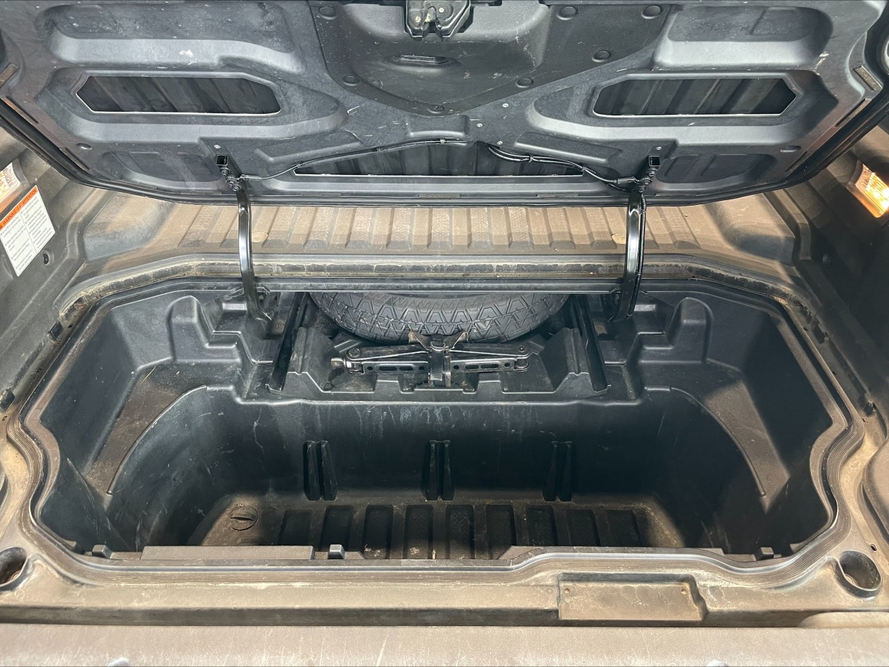 2017 Honda Ridgeline - Image 9