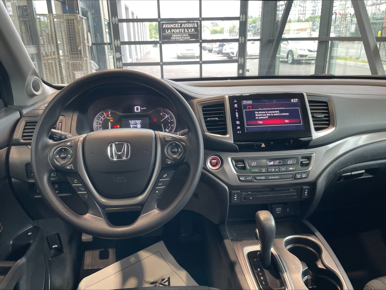 2017 Honda Ridgeline - Image 13