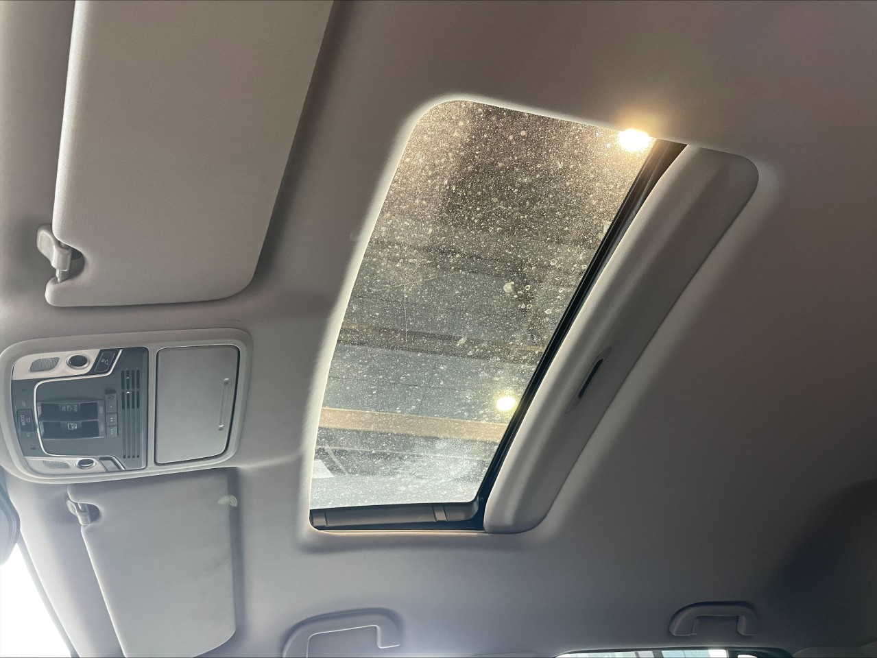 2017 Honda Ridgeline - Image 20