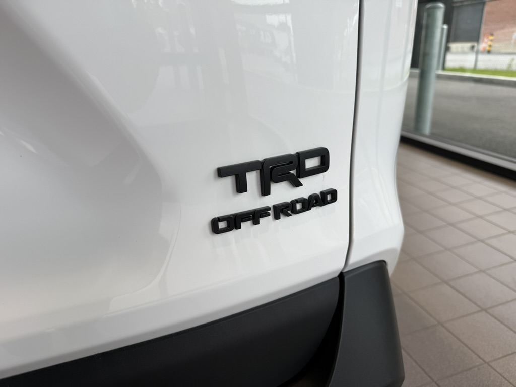 2021 Toyota RAV4 - Image 7