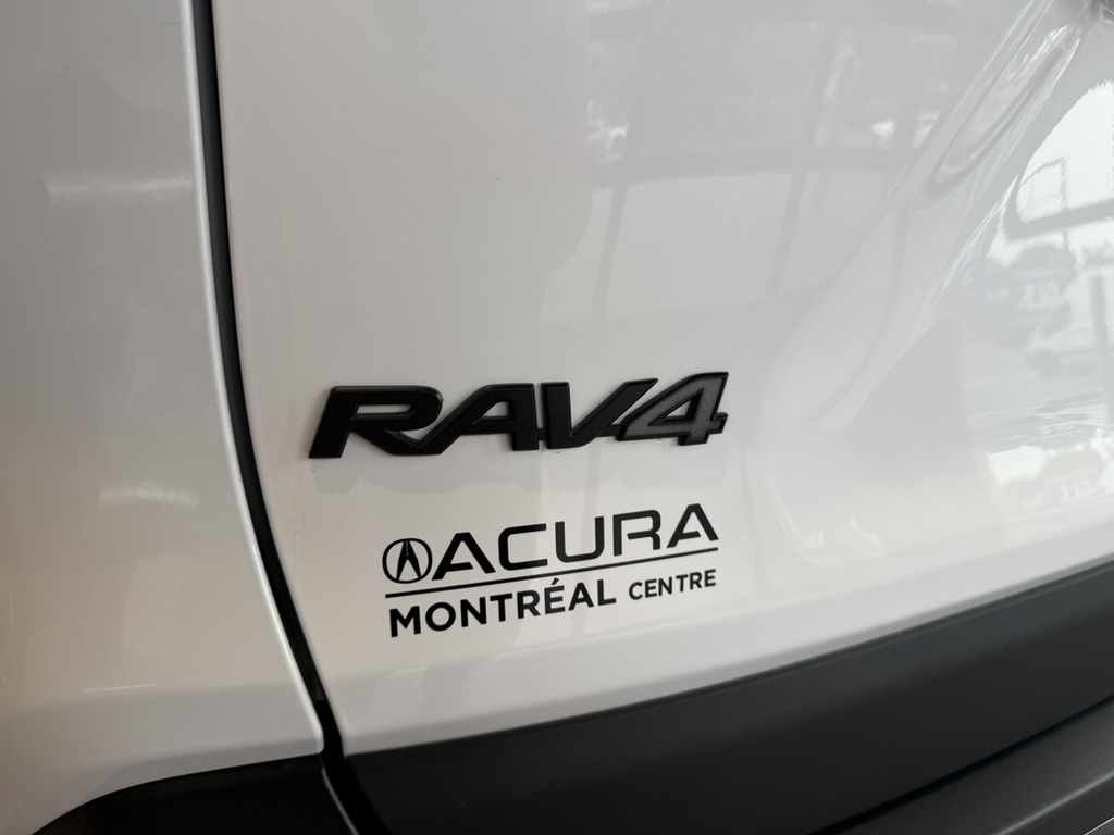 2021 Toyota RAV4 - Image 8