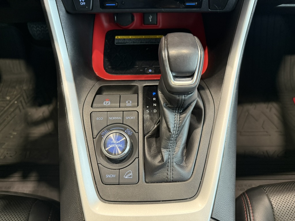 2021 Toyota RAV4 - Image 18