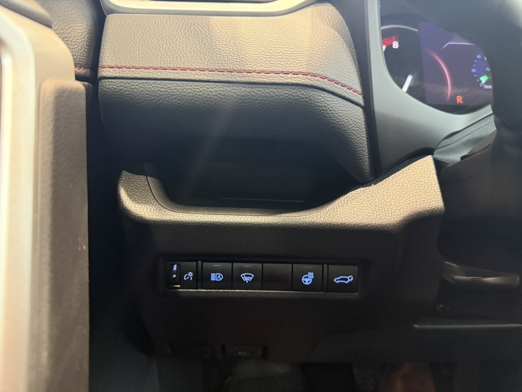 2021 Toyota RAV4 - Image 22