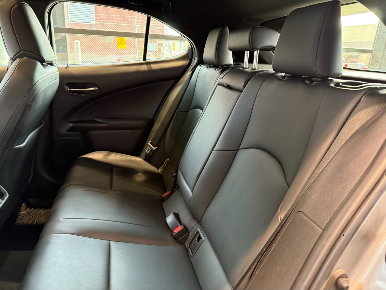 2021 Lexus UX250h - Image 9