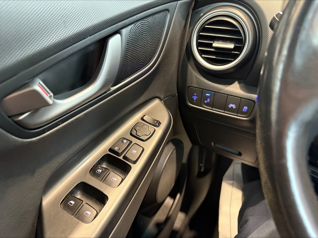 2020 Hyundai Kona - Image 17