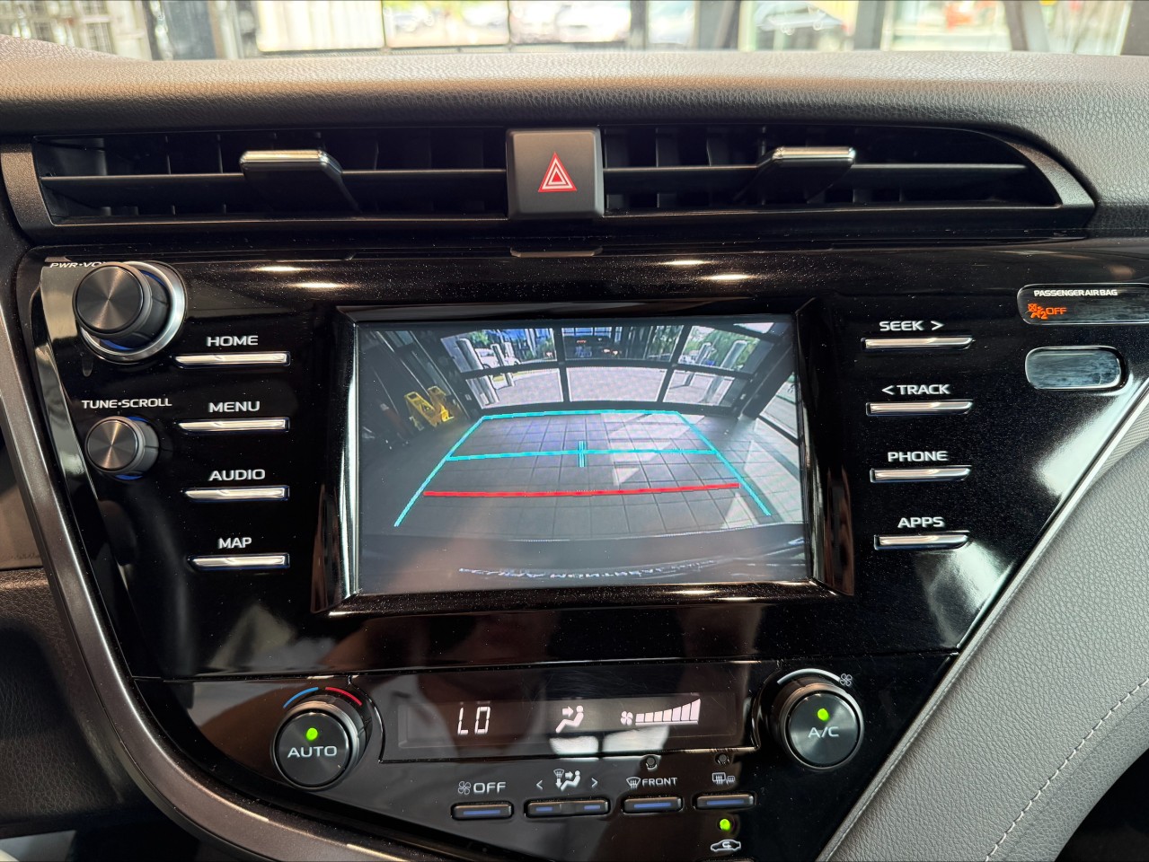 2019 Toyota Camry - Image 19