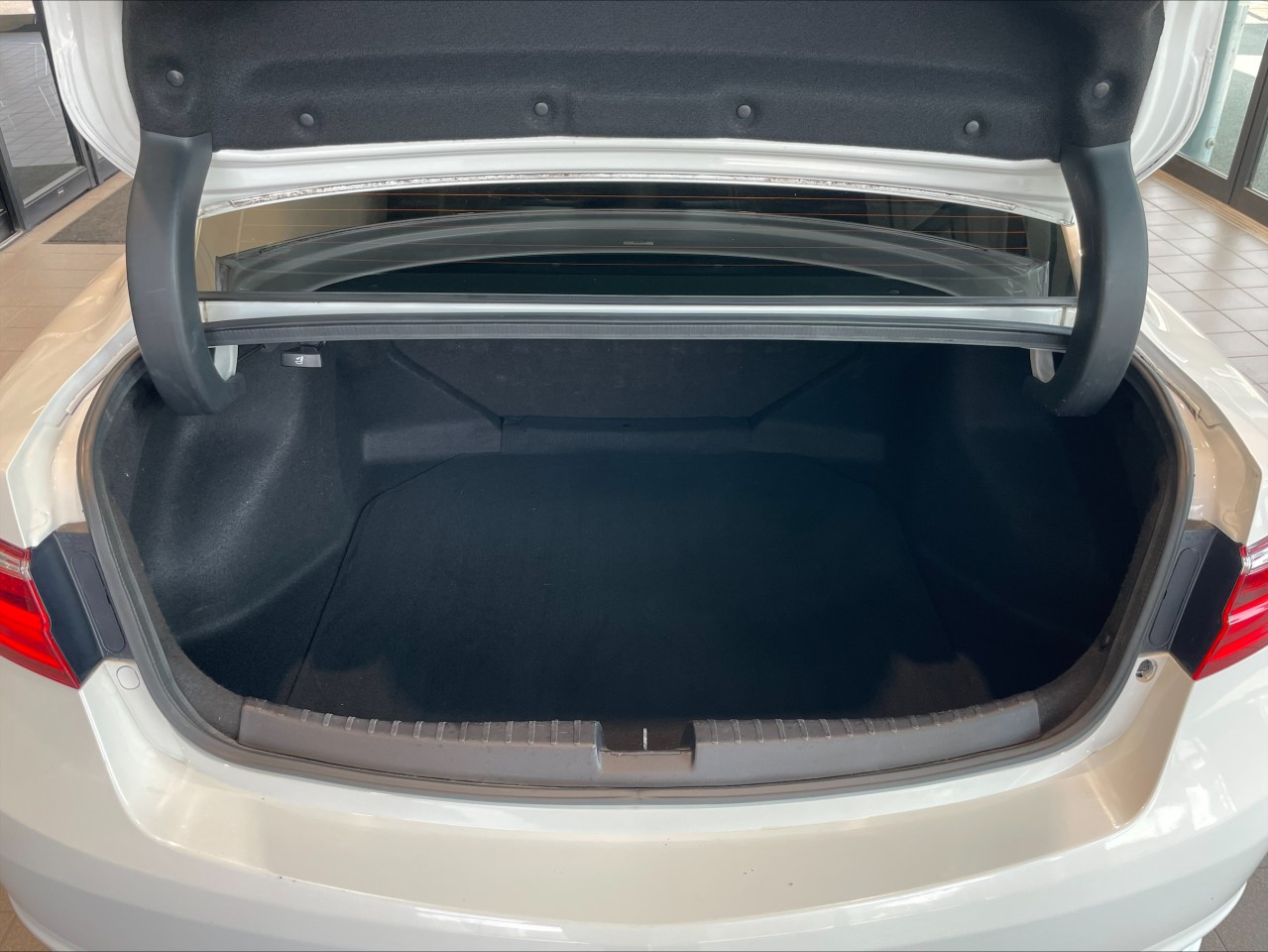 2018 Acura ILX - Image 18