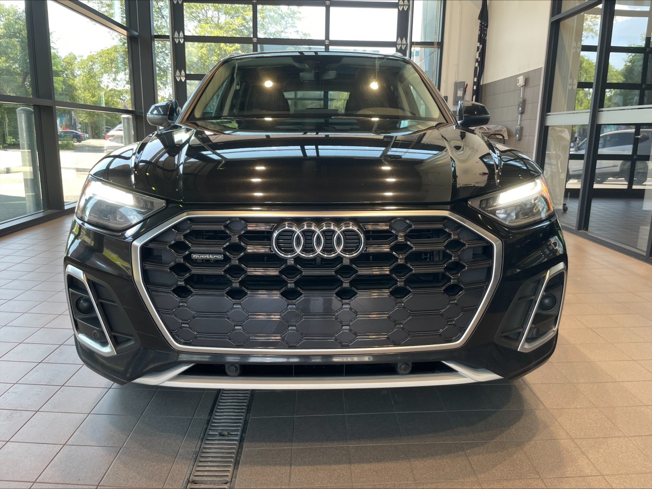2021 Audi Q5 - Image 2