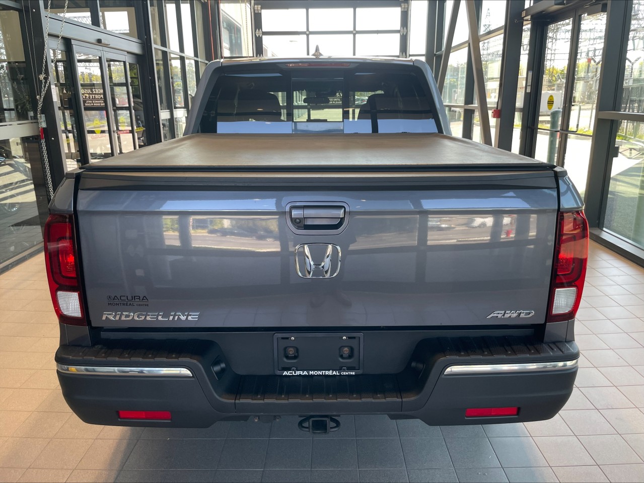2020 Honda Ridgeline - Image 5