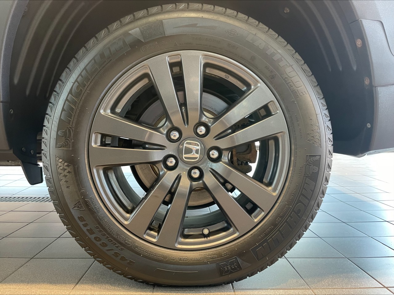 2020 Honda Ridgeline - Image 7