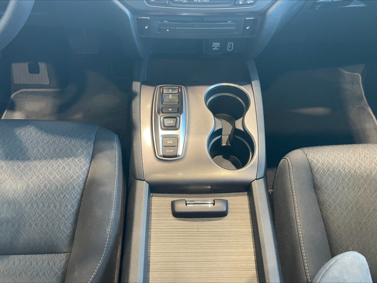 2020 Honda Ridgeline - Image 13