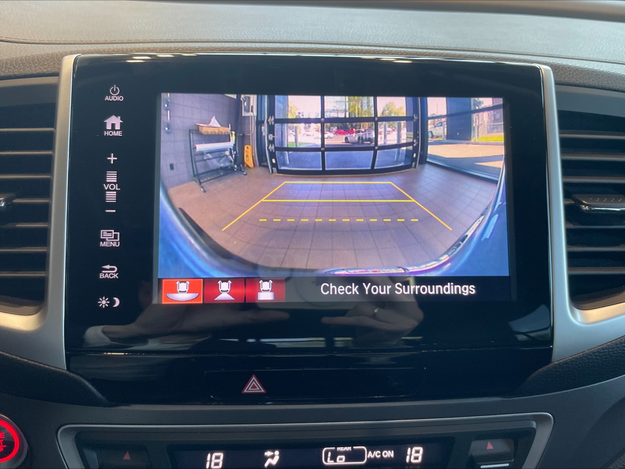 2020 Honda Ridgeline - Image 14