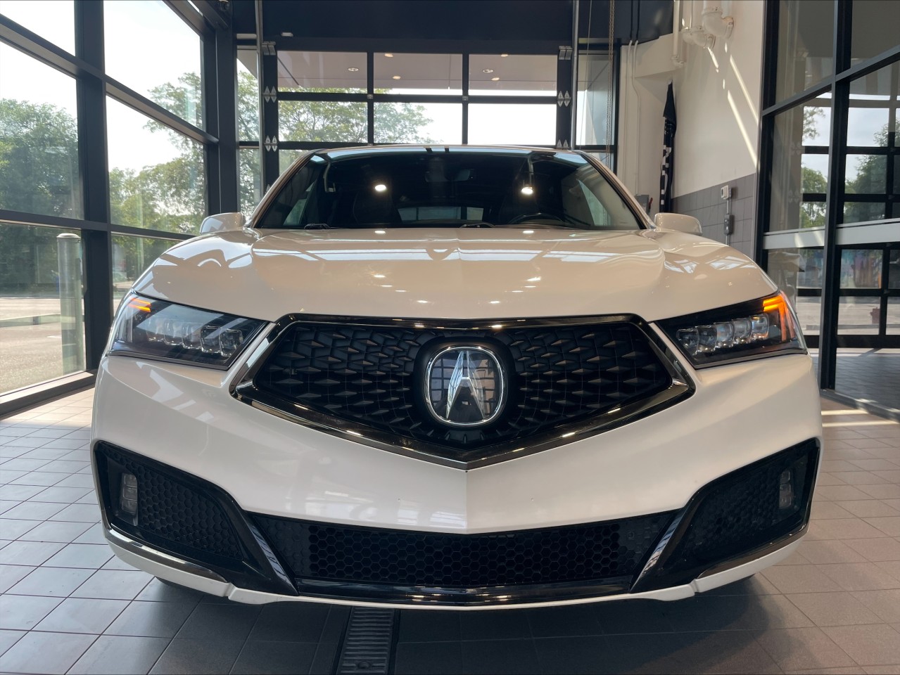 2019 Acura MDX - Image 2