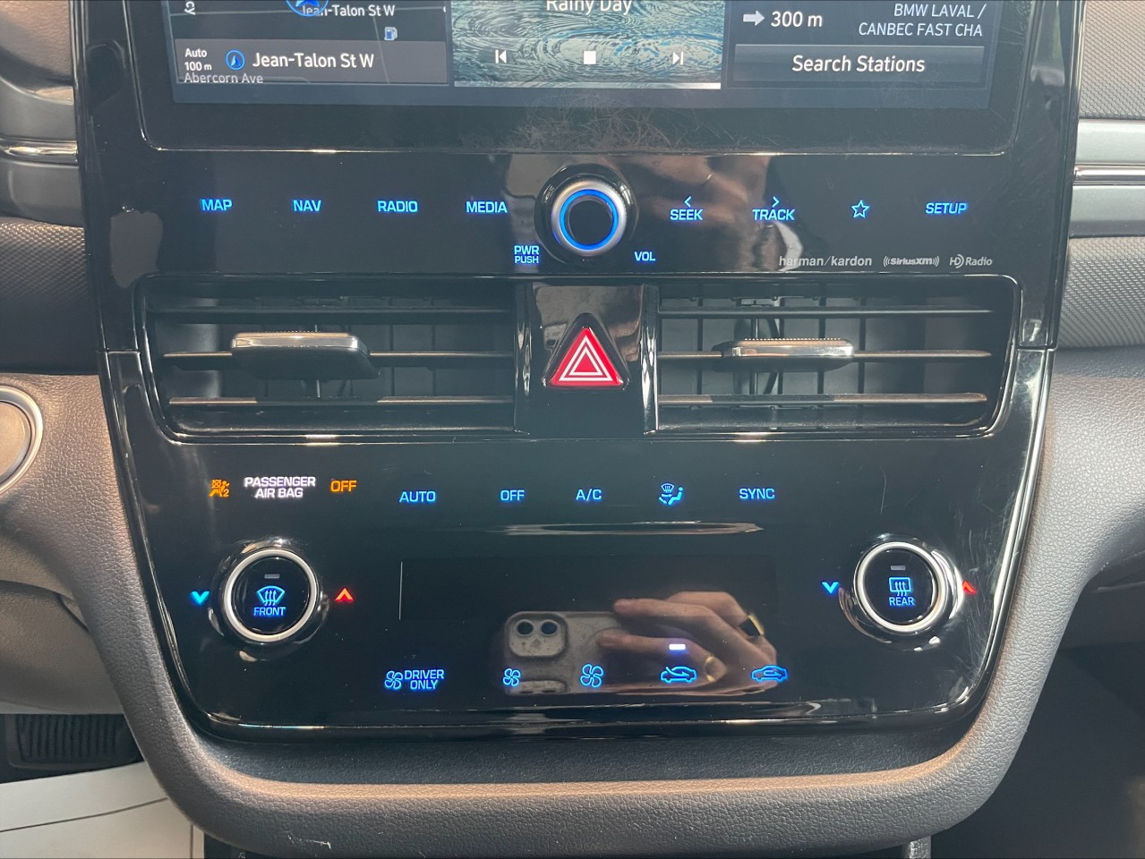 2020 Hyundai Ioniq - Image 12