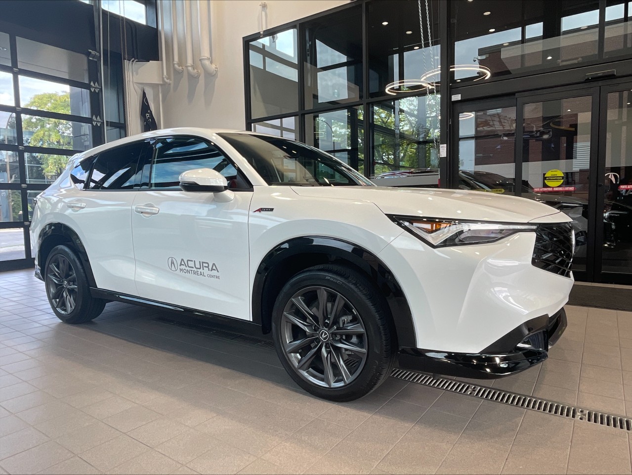 2025 Acura ADX - Image 8