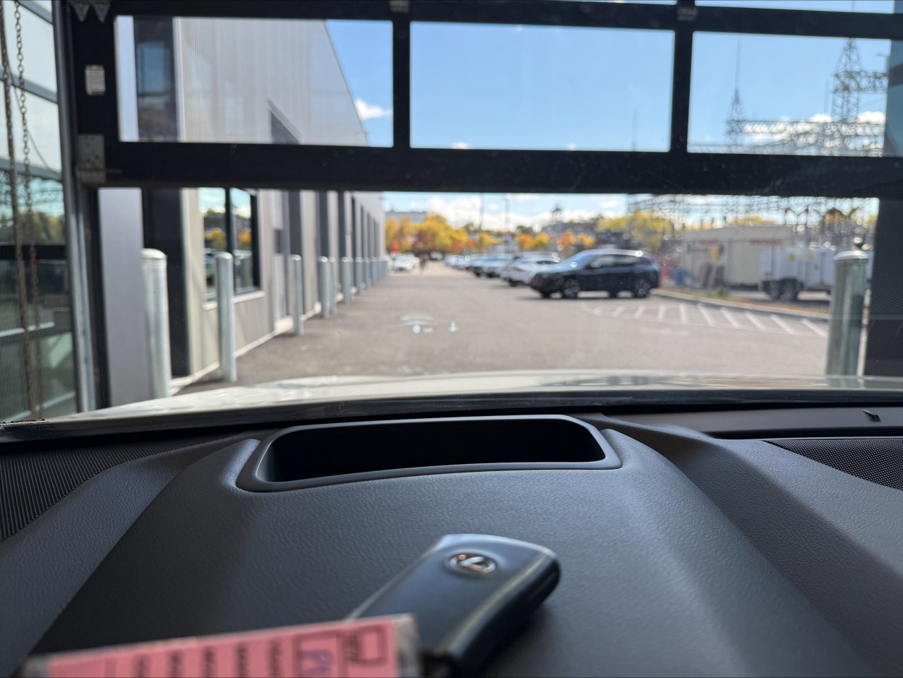 2022 Lexus NX350 - Image 19