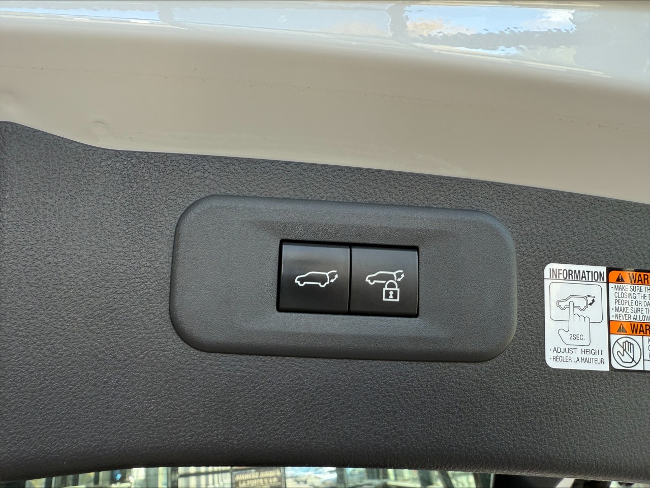 2022 Lexus NX350 - Image 22