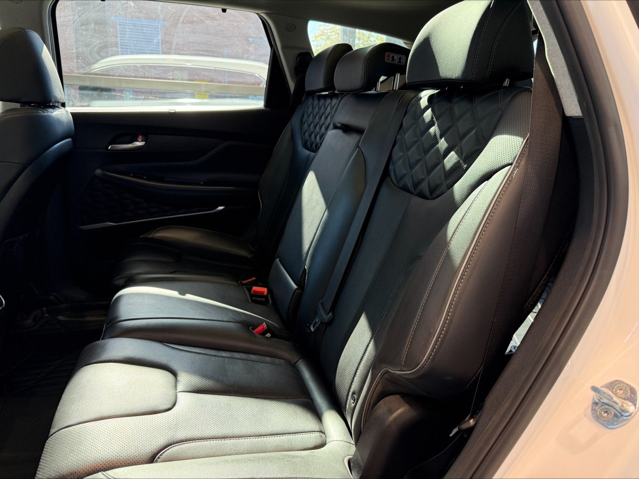 2022 Hyundai Santa Fe - Image 9