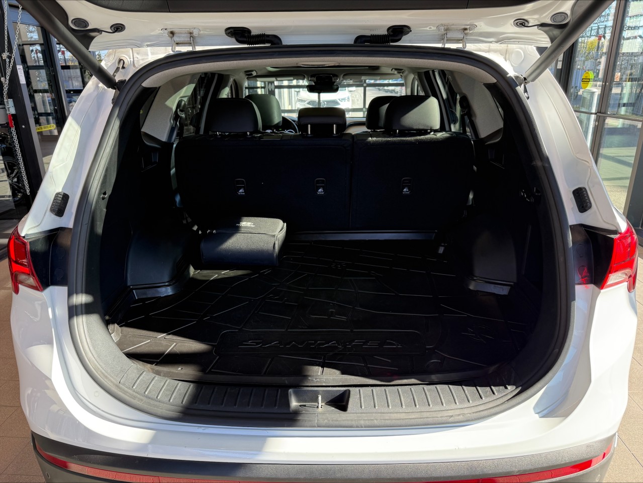 2022 Hyundai Santa Fe - Image 22