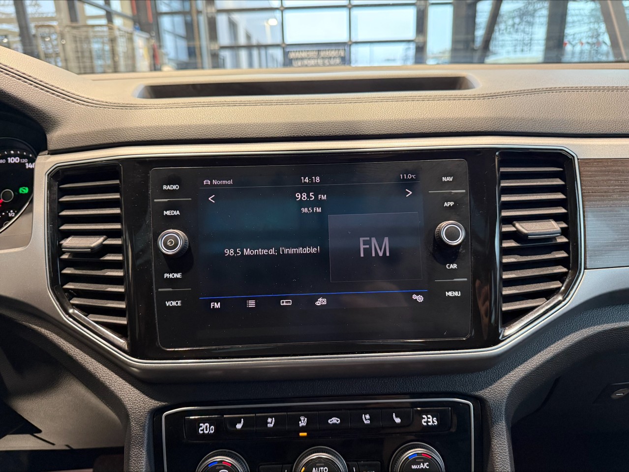 2018 Volkswagen Atlas - Image 13