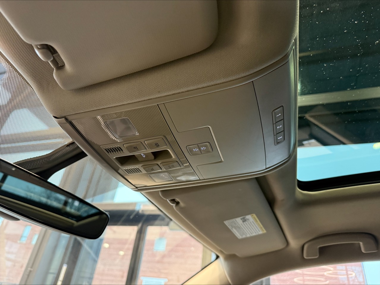 2018 Volkswagen Atlas - Image 26