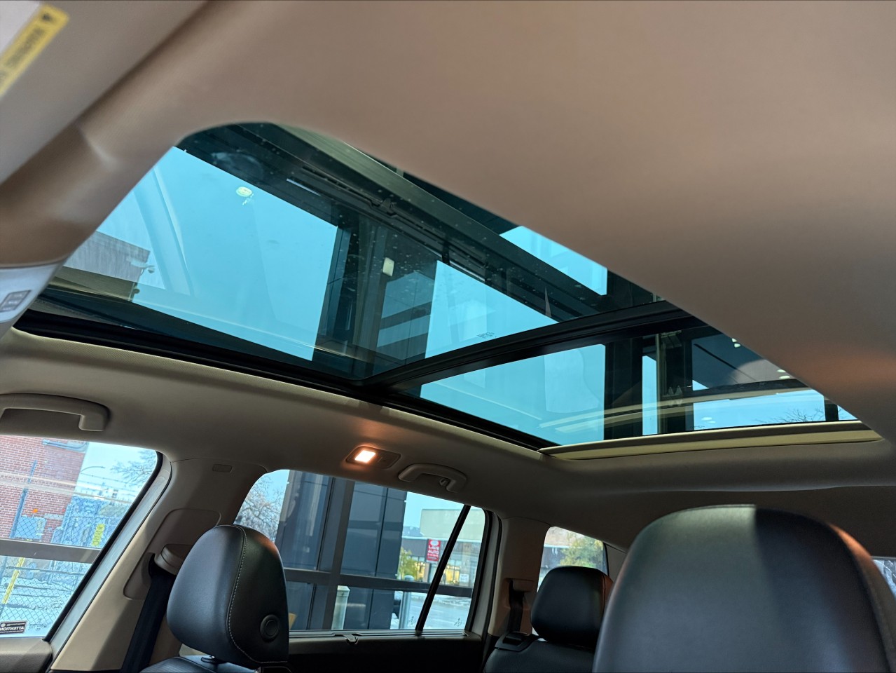 2018 Volkswagen Atlas - Image 27