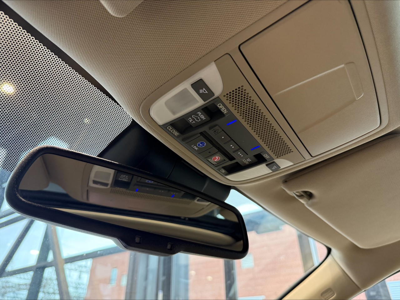 2018 Acura RDX - Image 22