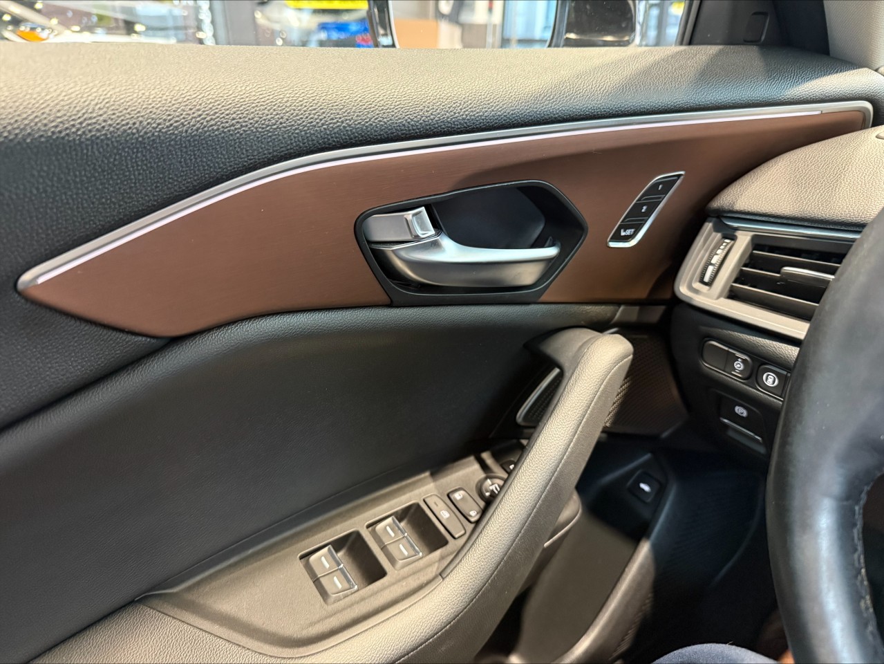 2021 Acura TLX - Image 19