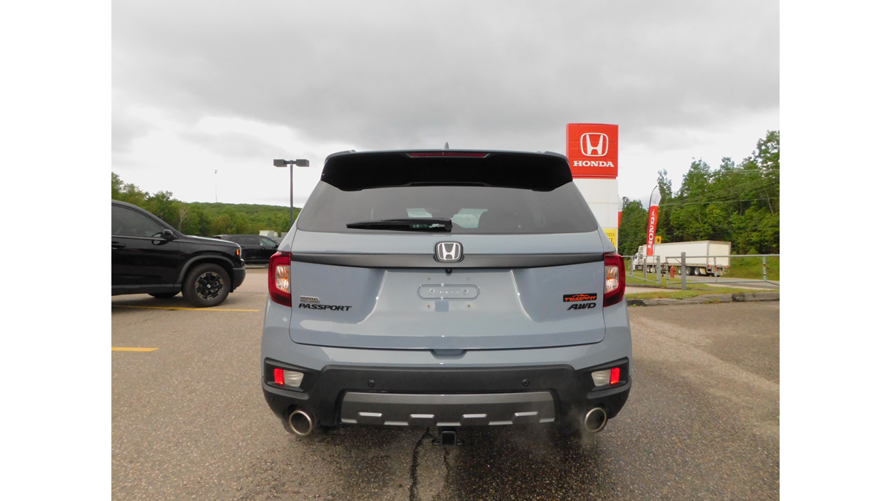 2023 Honda Passport - Image 6