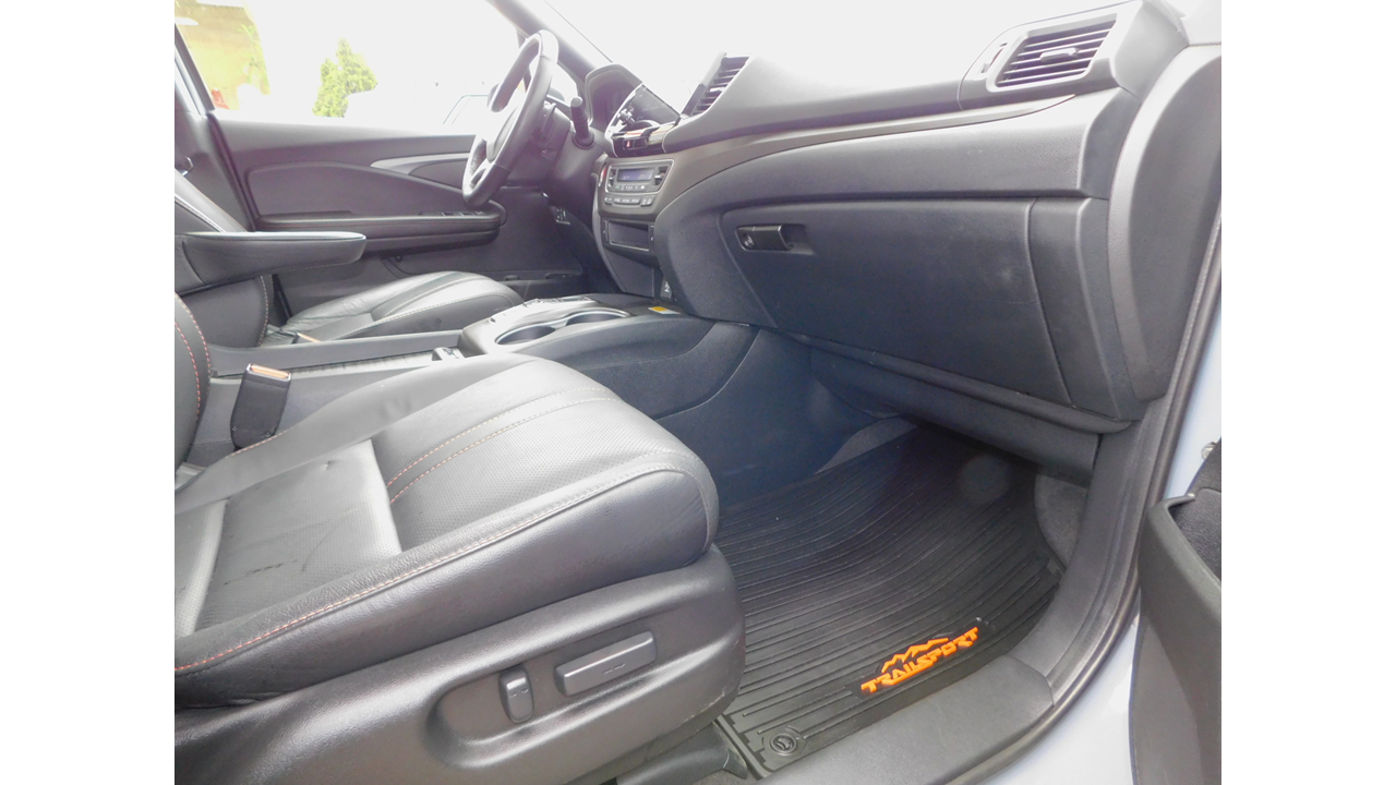 2023 Honda Passport - Image 10