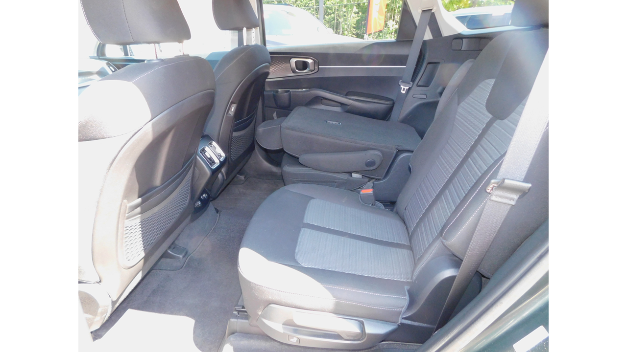 2021 Kia Sorento - Image 14