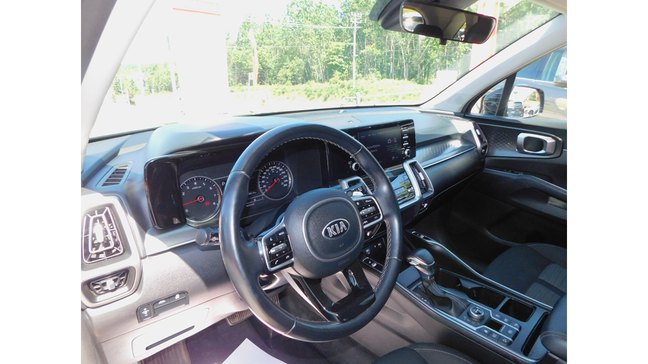 2021 Kia Sorento - Image 21