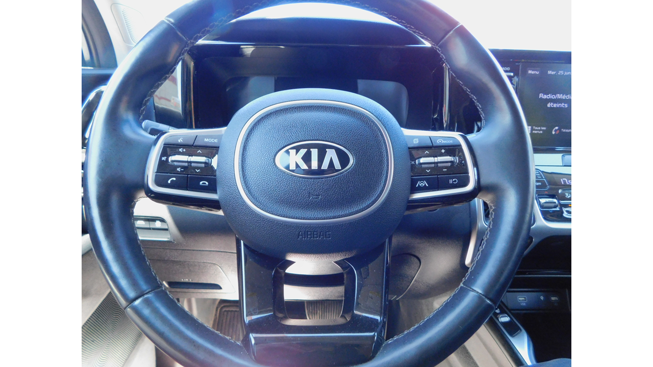 2021 Kia Sorento - Image 22