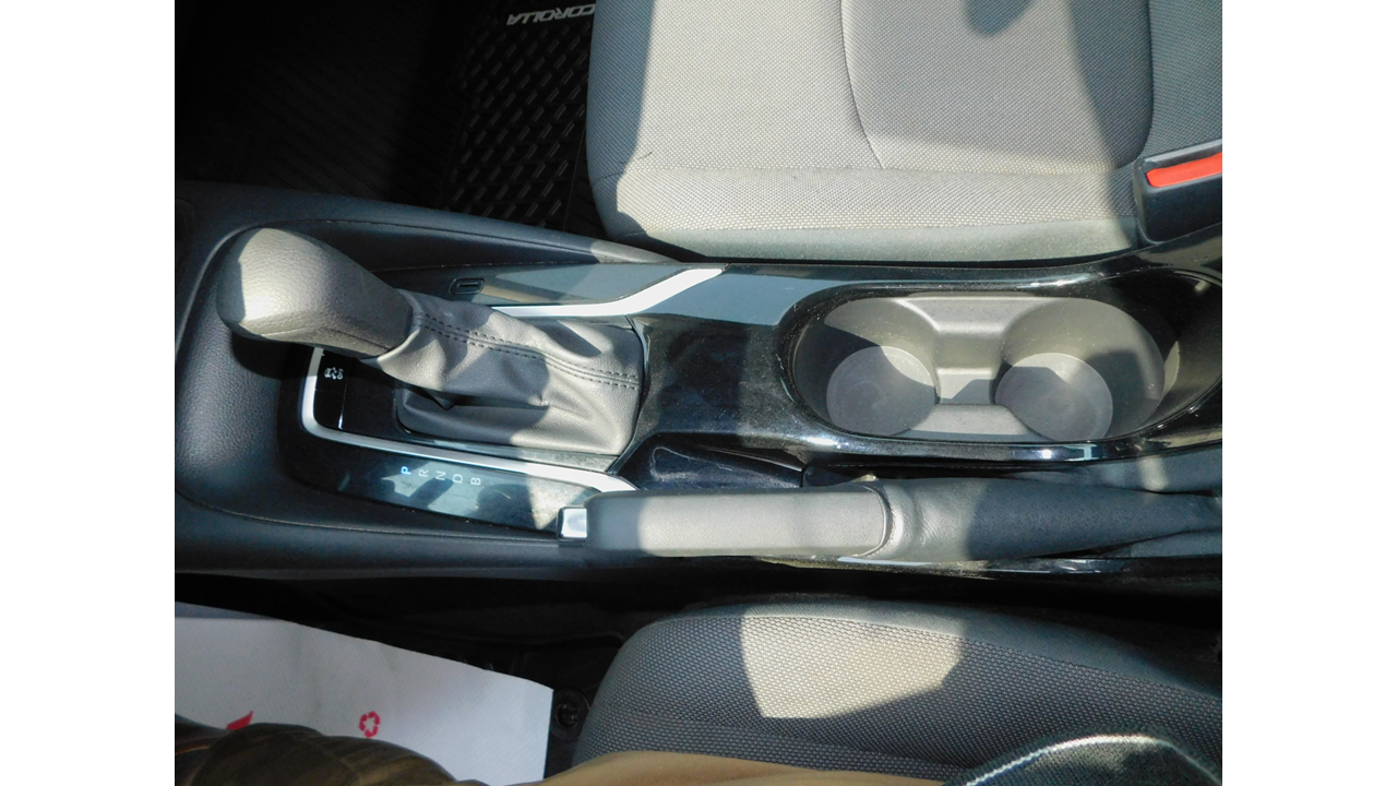 2020 Toyota Corolla - Image 24