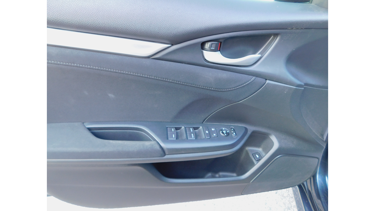 2019 Honda Civic - Image 16